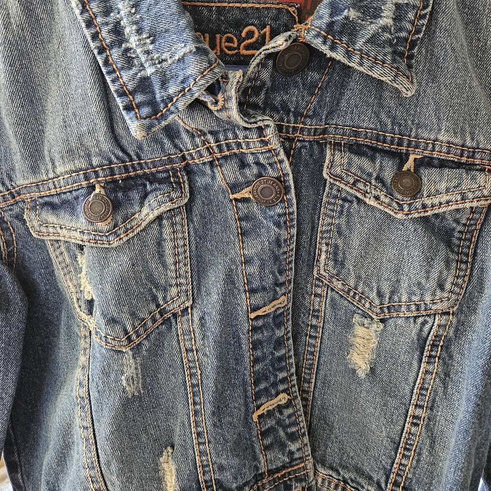 Rue21 Cropped Demin Jacket - image 5